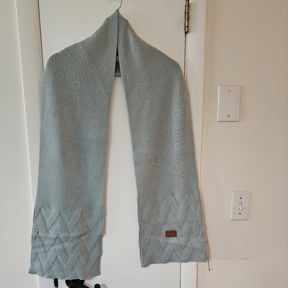 Cole Haan turquoise knit scarf